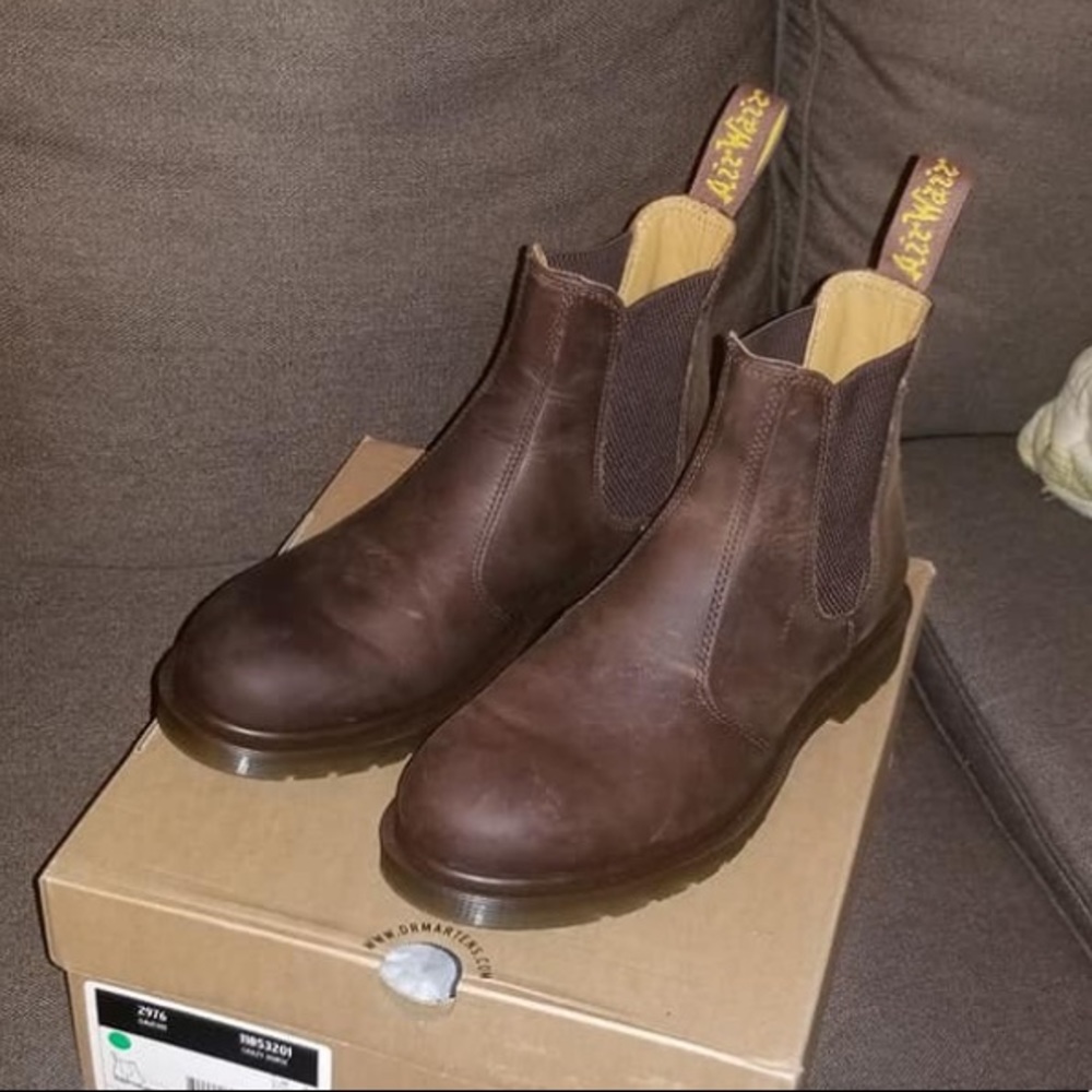 Dr martens Chelsea boots